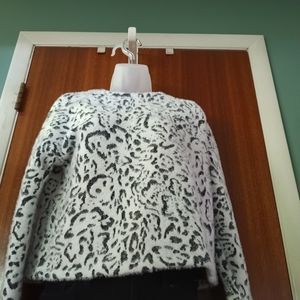 H&M Leopard Spotted knit top